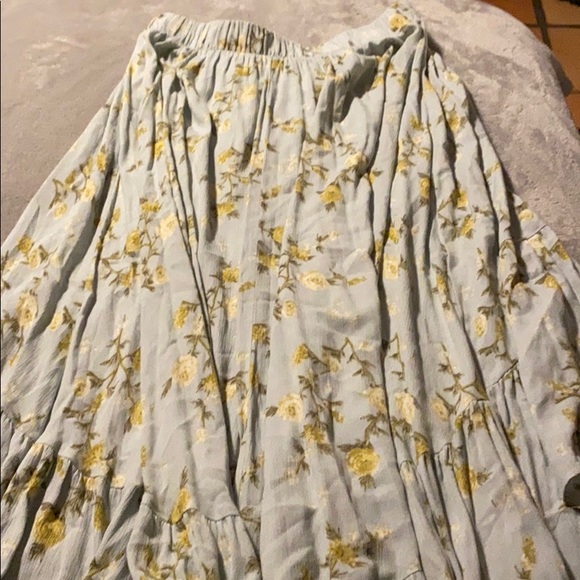 Two piece set - Picture 4 of 4